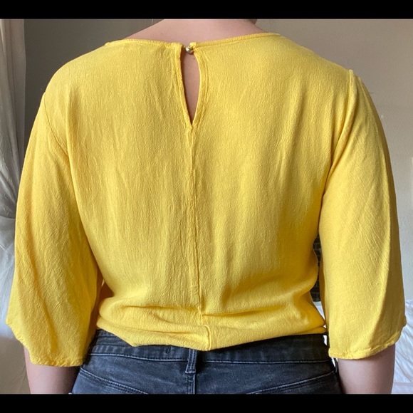 Elodie Yellow Blouse - Picture 3 of 3